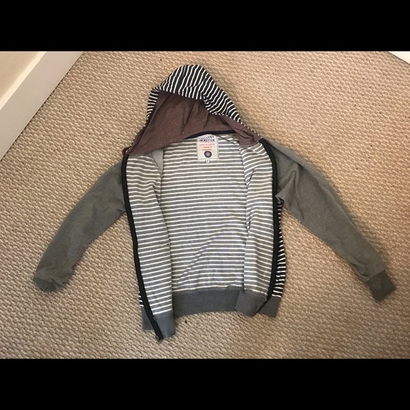 Artistry in Motion - Zipper Hoodie - Picture 2 of 4